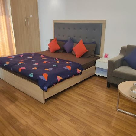 Ig - Unohomes99 - Amazing Homestay Noida Kültér fotó