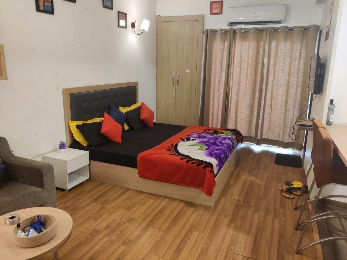 Ig - Unohomes99 - Amazing Homestay Noida Kültér fotó