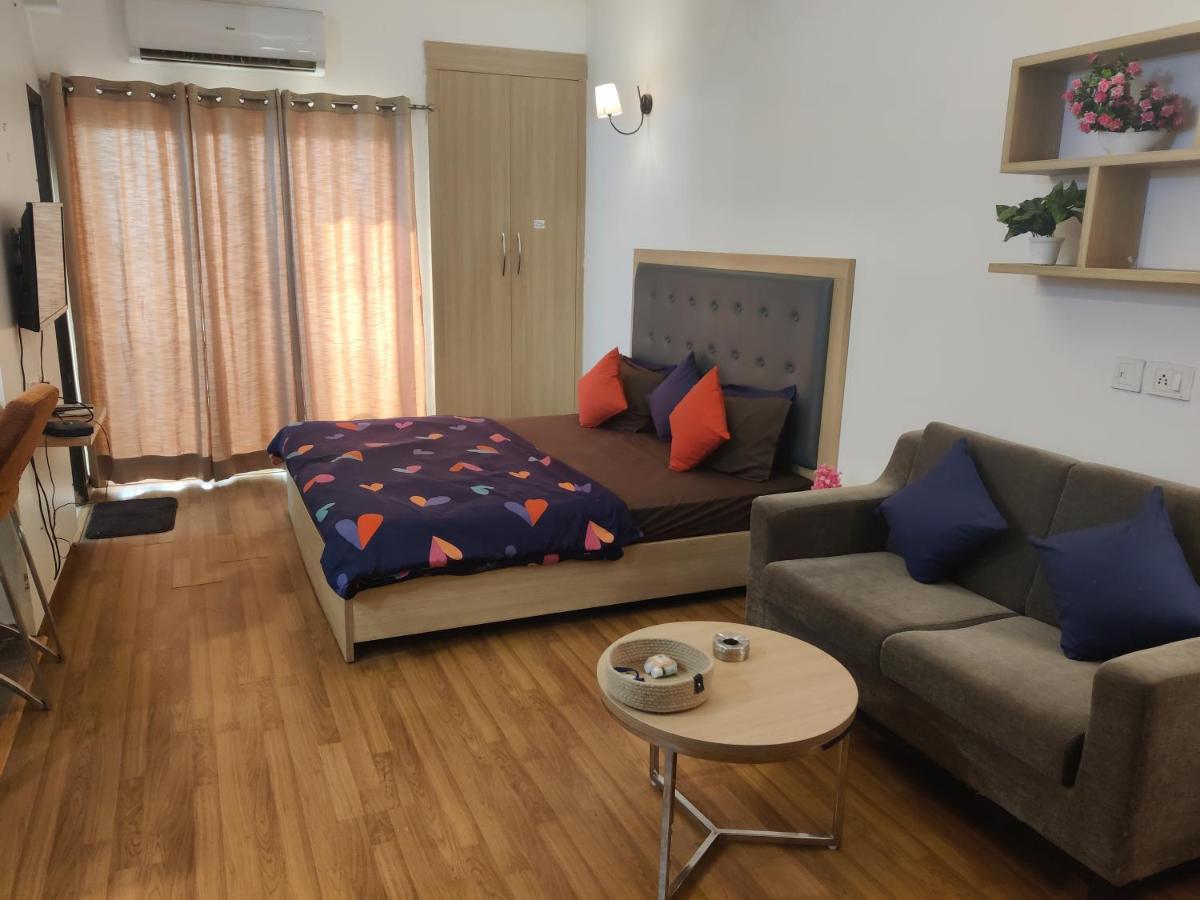 Ig - Unohomes99 - Amazing Homestay Noida Kültér fotó