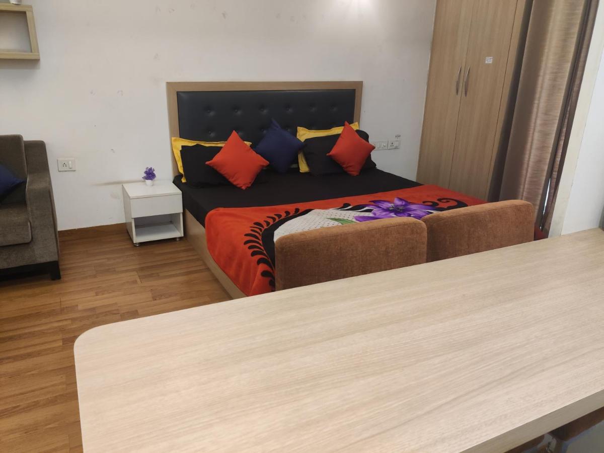 Ig - Unohomes99 - Amazing Homestay Noida Kültér fotó