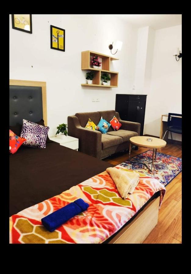 Ig - Unohomes99 - Amazing Homestay Noida Kültér fotó